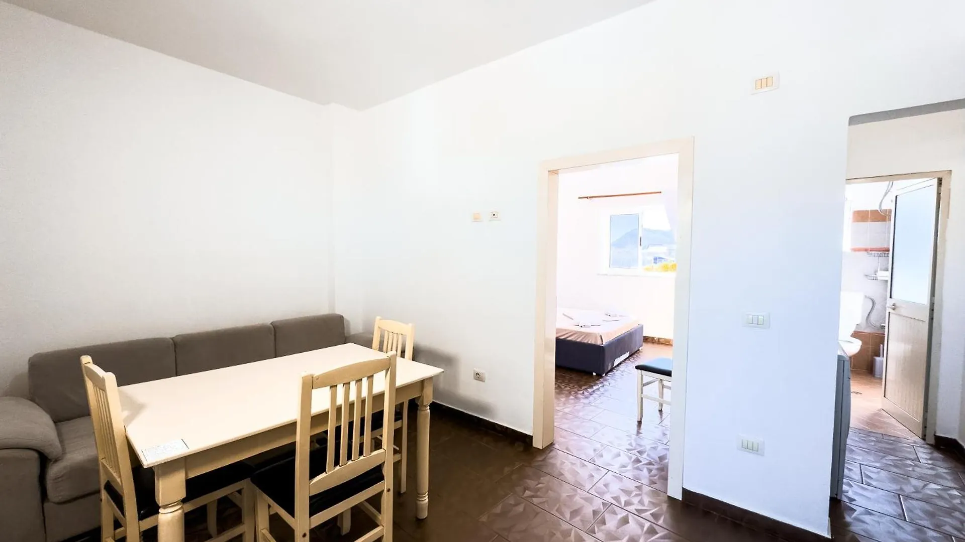 Shkodra Budget Hotel 0*, Shkoder Albania